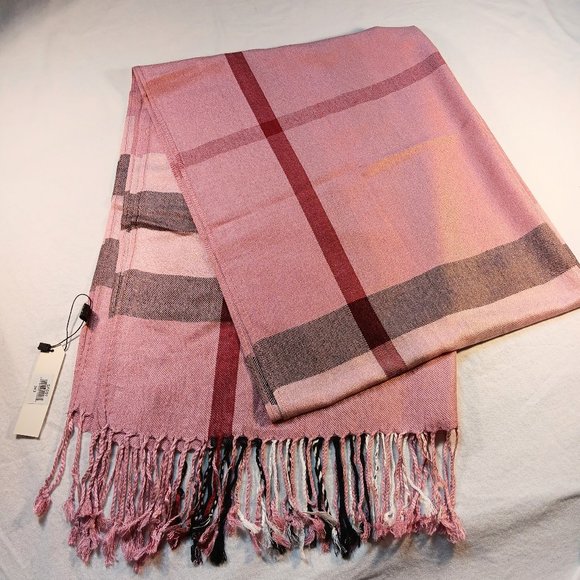 Design Fashion Accessories - Winter Scarf NWT Pink Warm Cozy Lightweight Women's One Size